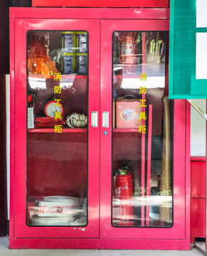 守護安全防線 施工現場消防器材柜的建筑攝影藝術與實用素材